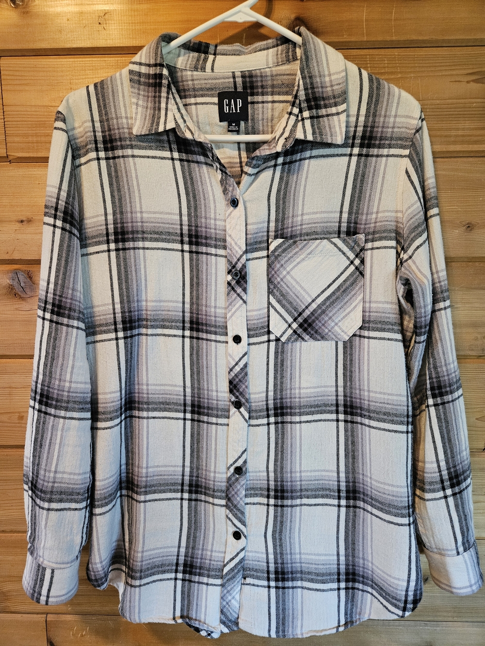 GAP Women's Plaid Button-Up Shirt | Size Medium
